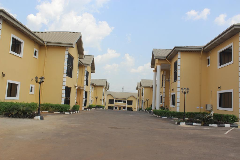 Aaron'S Place Hotel Enugu Exterior photo